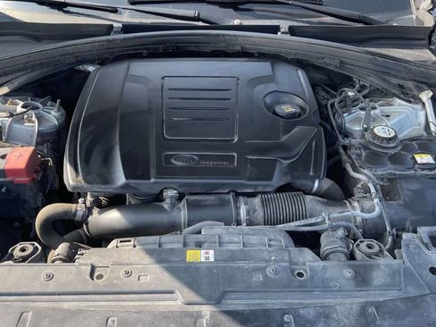 Used 2018 Land Rover Range Rover Velar S image 26