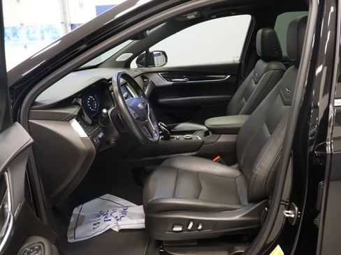 Used 2021 Cadillac XT5 Premium Luxury AWD/4WD image 16
