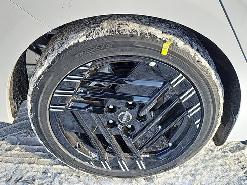 New 2026 Nissan Sentra SR w/ Floor Mat Package image 5