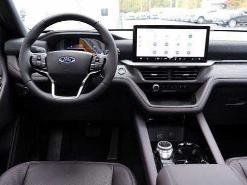 New 2026 Ford Explorer Platinum w/ LUX Leather Package image 6