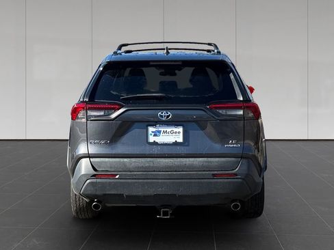 Used 2019 Toyota RAV4 LE w/ Carpet Mat Package image 4