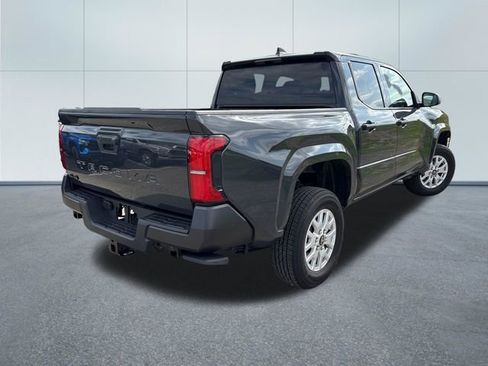 Used 2024 Toyota Tacoma SR AWD/4WD image 4