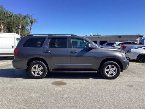 Used 2014 Toyota Sequoia SR5 image 5