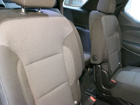 Used 2023 Chevrolet Traverse LT FWD image 13