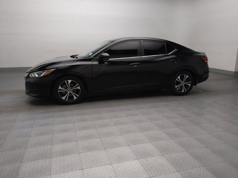 Used 2020 Nissan Sentra SV image 2