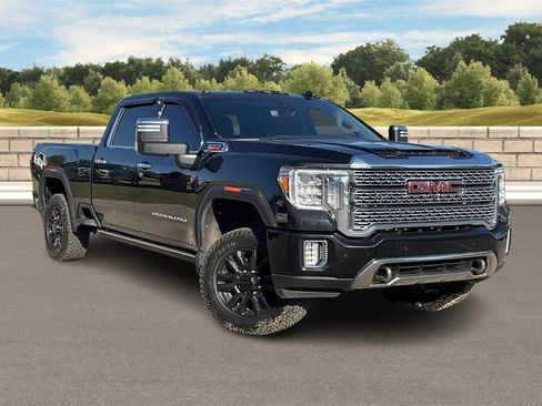 Used 2022 GMC Sierra 2500 Denali w/ Denali Black Diamond Edition image 2