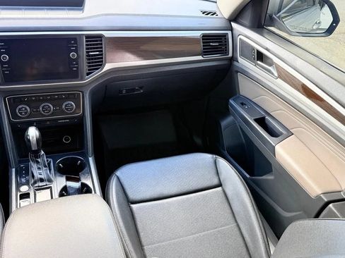 Used 2021 Volkswagen Atlas SE FWD image 25