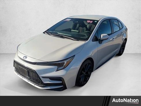Used 2024 Toyota Corolla SE image 1