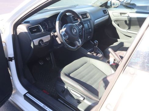 Used 2013 Volkswagen Jetta GLI image 7