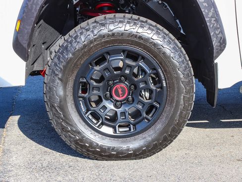 Used 2026 Toyota Tundra TRD Pro AWD/4WD image 11