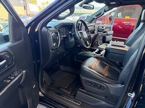 Used 2022 GMC Sierra 3500 AT4 w/ AT4 Preferred Package AWD/4WD image 9