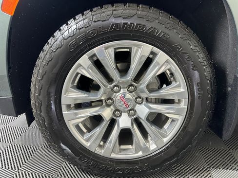 Used 2023 GMC Yukon Denali AWD/4WD image 14