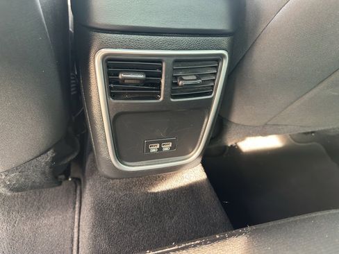 Used 2023 Dodge Charger SXT image 22