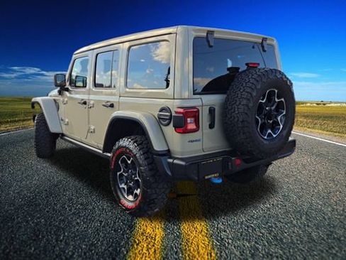 Certified 2022 Jeep Wrangler Unlimited Rubicon 4xe w/ Cold Weather Group image 30
