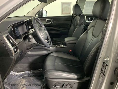 Used 2023 Kia Sorento SX image 17