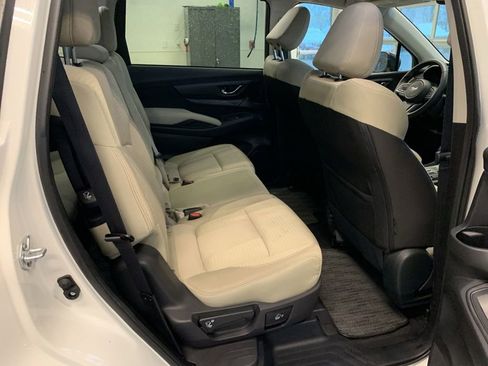 Certified 2025 Subaru Ascent Premium AWD/4WD image 18