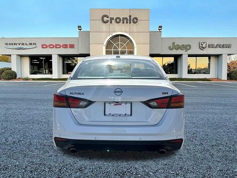 Used 2024 Nissan Altima 2.5 SR w/ SR Premium Package image 4