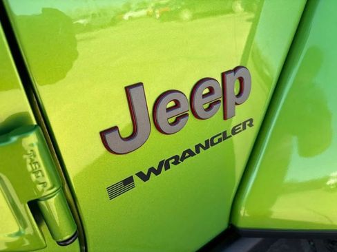 New 2025 Jeep Wrangler Rubicon AWD/4WD image 28