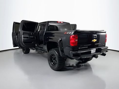 Used 2018 Chevrolet Silverado 1500 LT w/ All Star Edition AWD/4WD image 19