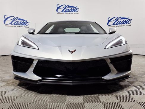 Used 2022 Chevrolet Corvette Stingray w/ Z51 Performance Package image 3