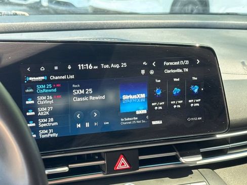Used 2024 Hyundai Elantra Limited FWD image 20