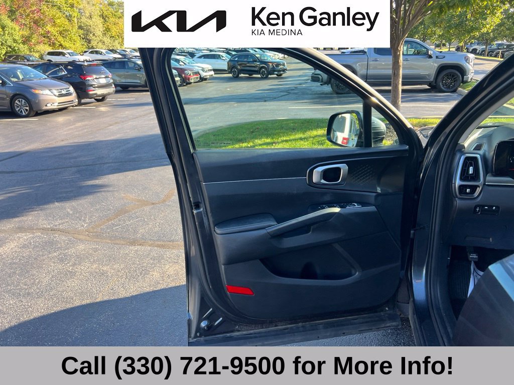Certified 2022 Kia Sorento LX AWD/4WD image 24