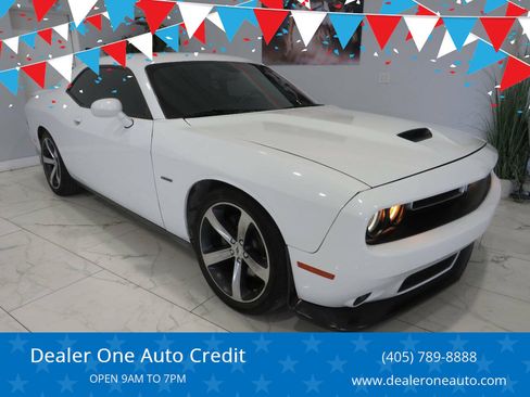 Used 2019 Dodge Challenger R/T w/ Driver Convenience Group RWD image 1