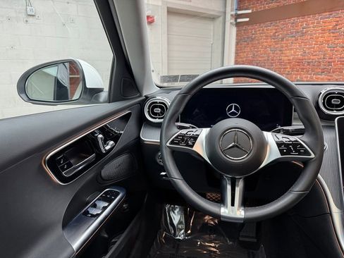 Used 2023 Mercedes-Benz C 300 4MATIC Sedan image 13