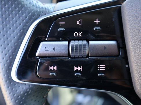 Used 2023 Nissan Ariya FWD image 52