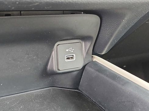 Certified 2023 Honda HR-V LX image 25