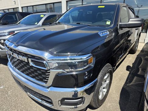 Certified 2025 RAM 1500 Big Horn AWD/4WD image 2
