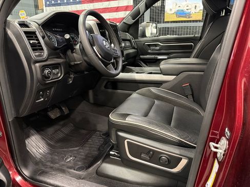 Used 2025 RAM 1500 Laramie w/ Sport Appearance Package AWD/4WD image 4