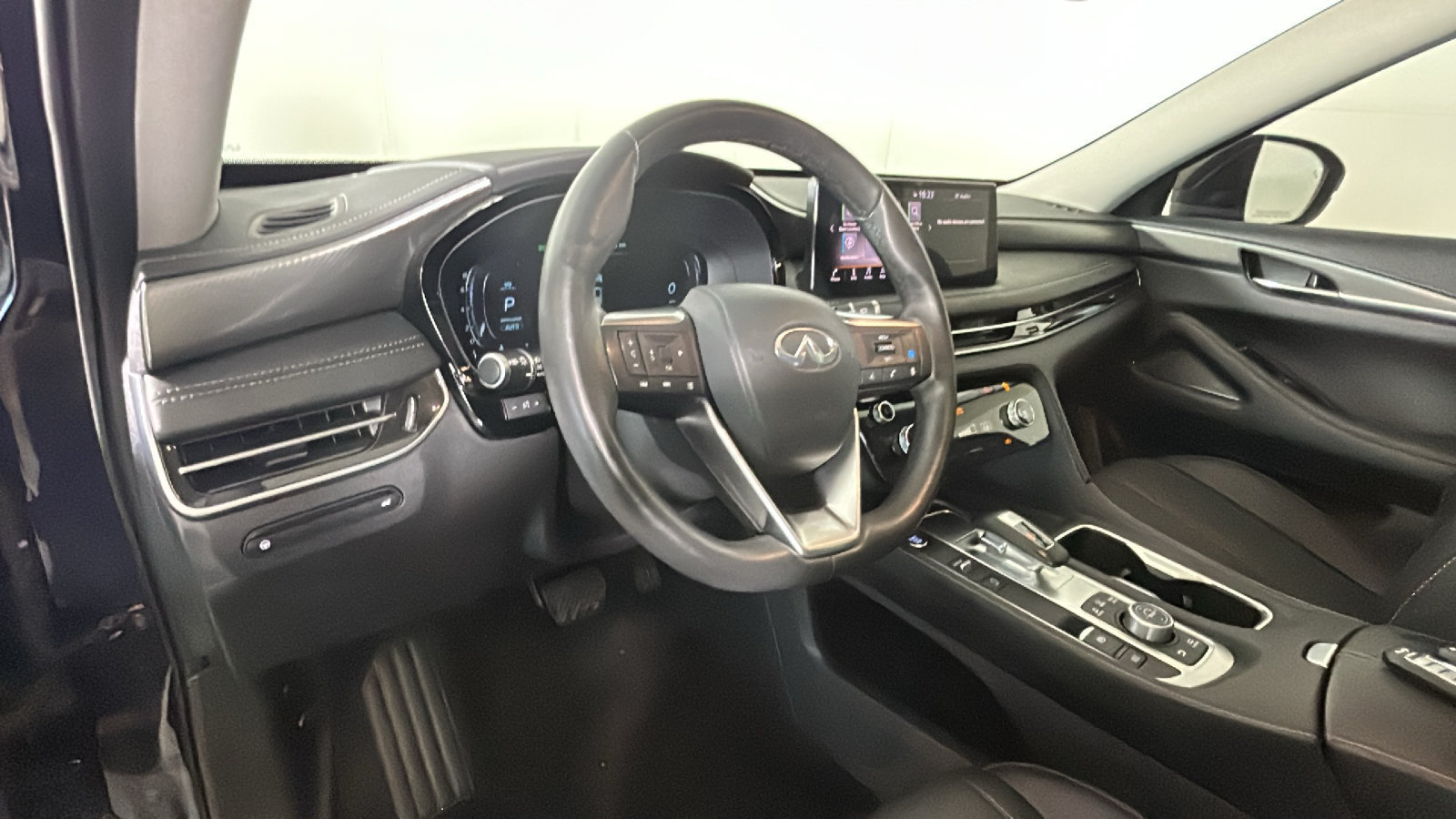 Used 2024 INFINITI QX60 Luxe AWD/4WD image 14