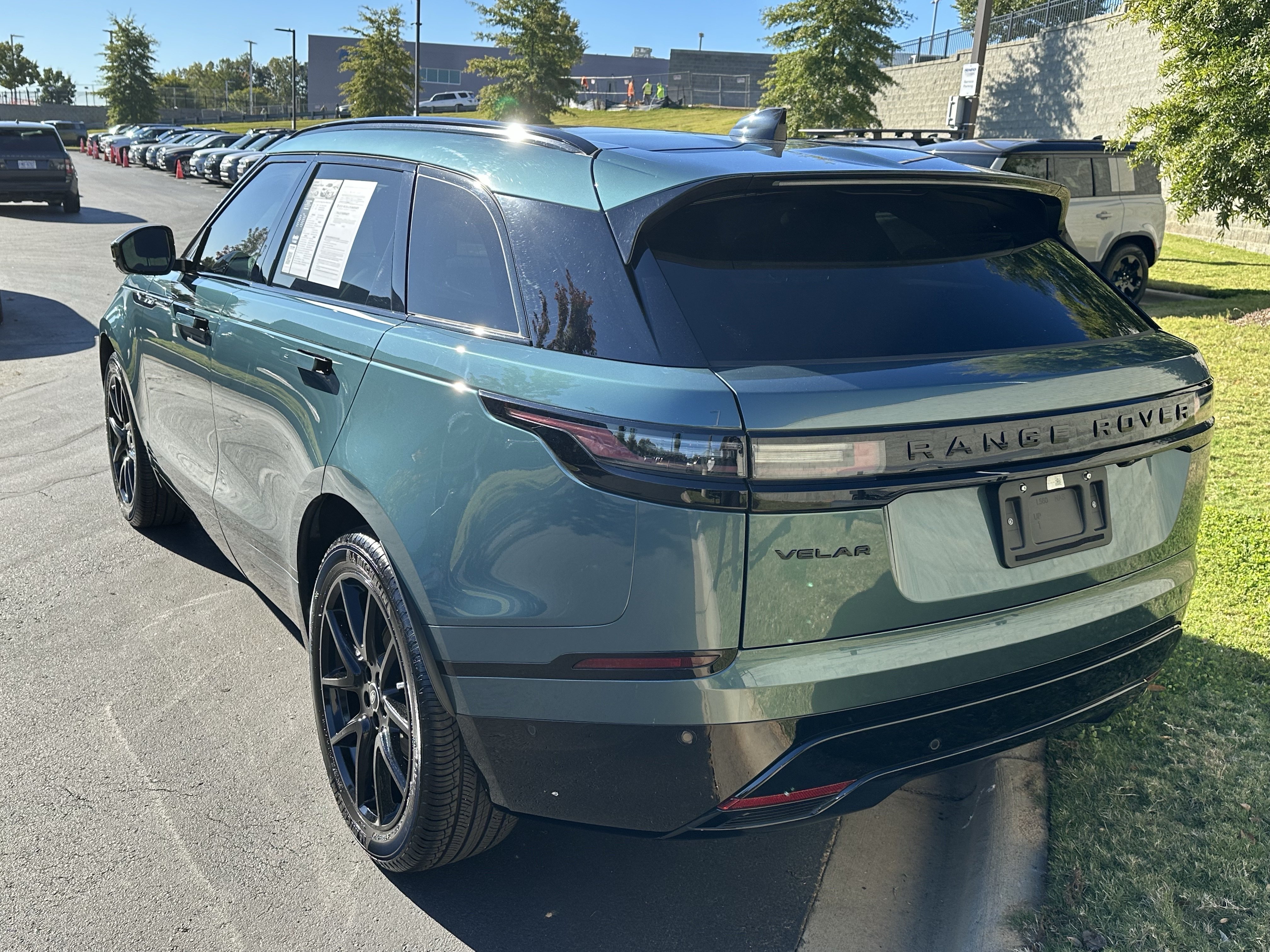Certified 2026 Land Rover Range Rover Velar Dynamic SE AWD/4WD image 5