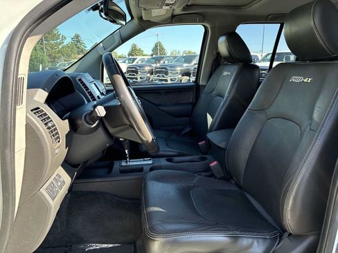 Used 2018 Nissan Frontier PRO-4X AWD/4WD image 13