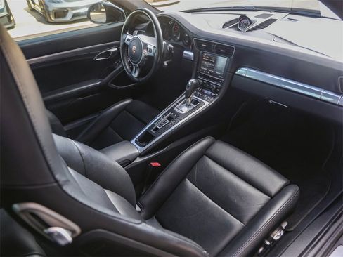 Certified 2015 Porsche 911 Turbo image 33