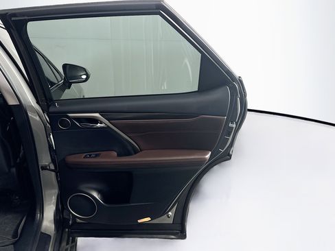 Used 2018 Lexus RX 350L w/ Premium Package image 34