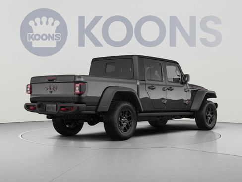 Used 2025 Jeep Gladiator Sport AWD/4WD image 4
