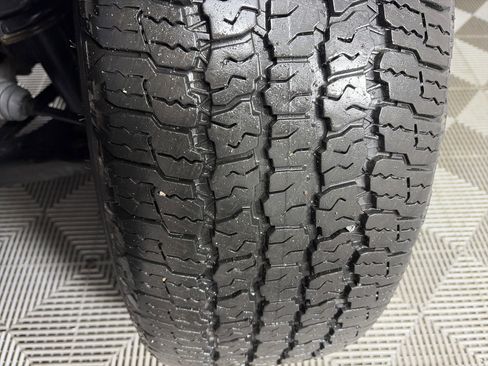 Used 2019 Ford F150 Lariat w/ Equipment Group 502A Luxury image 2