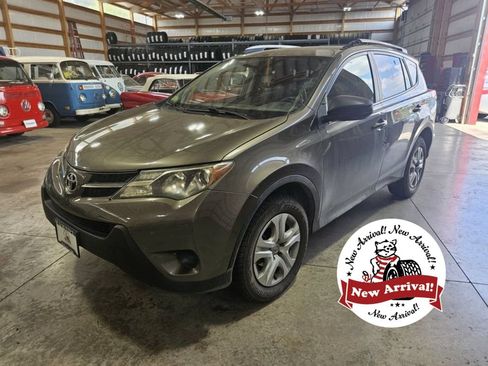 Used 2014 Toyota RAV4 LE AWD/4WD image 1