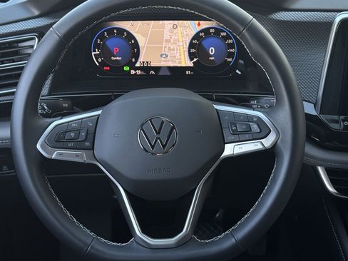 Used 2025 Volkswagen Atlas Cross Sport SEL image 14