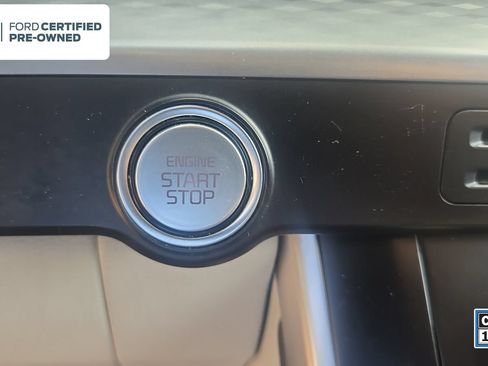 Used 2023 Kia Carnival LX FWD image 19
