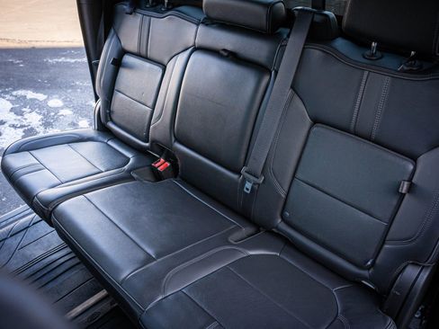 Used 2022 Chevrolet Silverado 3500 High Country image 25