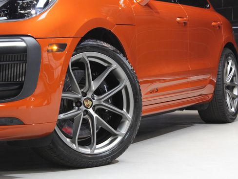 Used 2023 Porsche Macan GTS w/ Premium Package Plus image 18