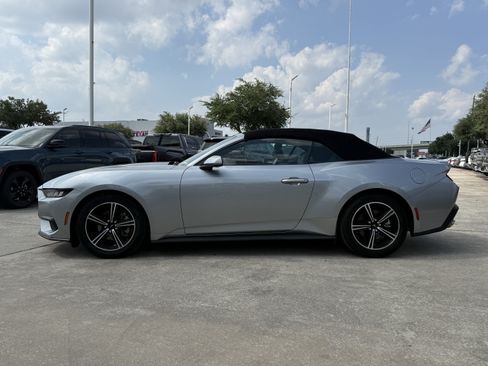 Used 2024 Ford Mustang Premium RWD image 8