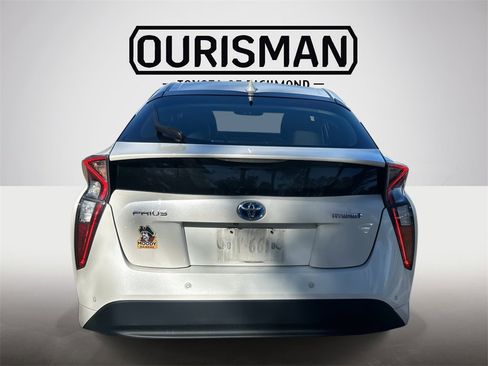 Used 2017 Toyota Prius Four image 5