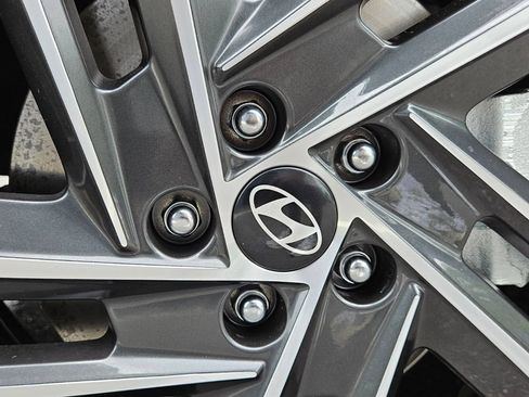 New 2025 Hyundai Tucson Limited FWD image 21