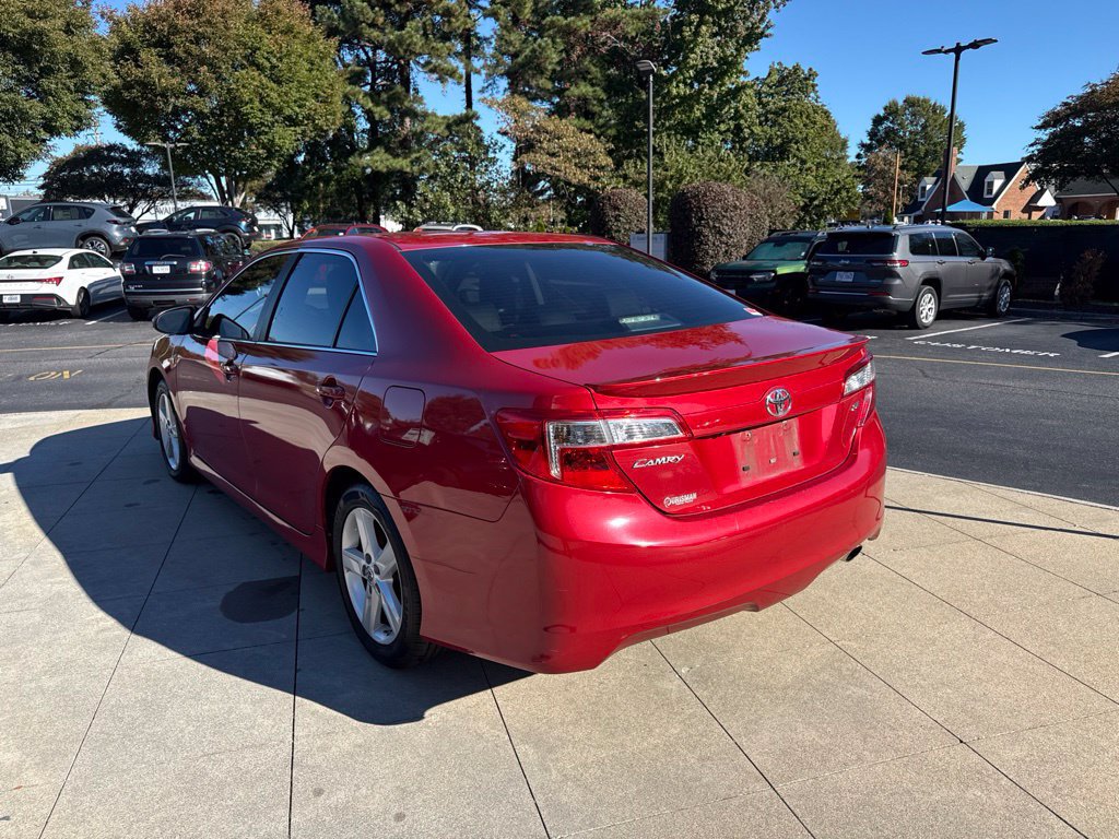 Used 2014 Toyota Camry SE FWD image 7