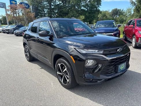 Used 2023 Chevrolet TrailBlazer RS w/ Convenience Package AWD/4WD image 4