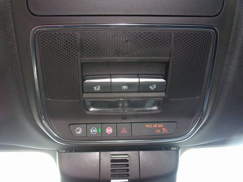 Used 2025 Buick Enclave Avenir w/ Trailering Package, 5000 lbs. image 24